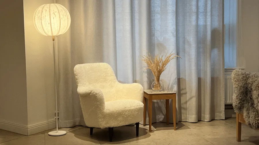 Fåtölj Samsas, Fårskinn